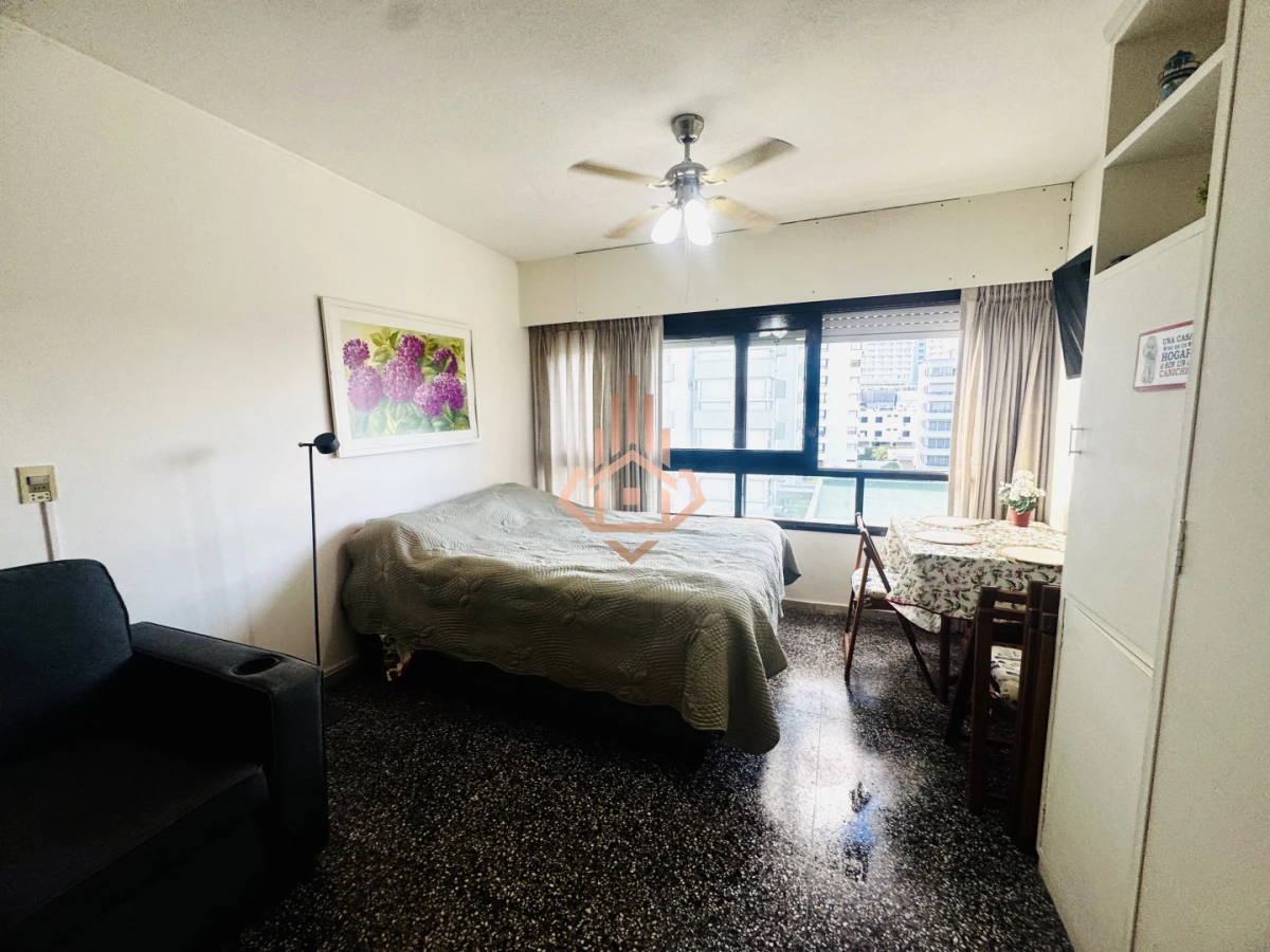 Alquiler anual Monoambiente.