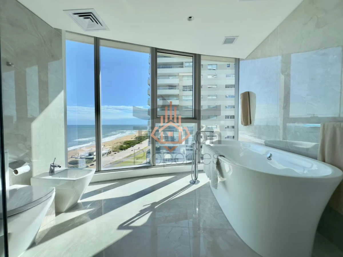 Trump Tower - Tip. 03