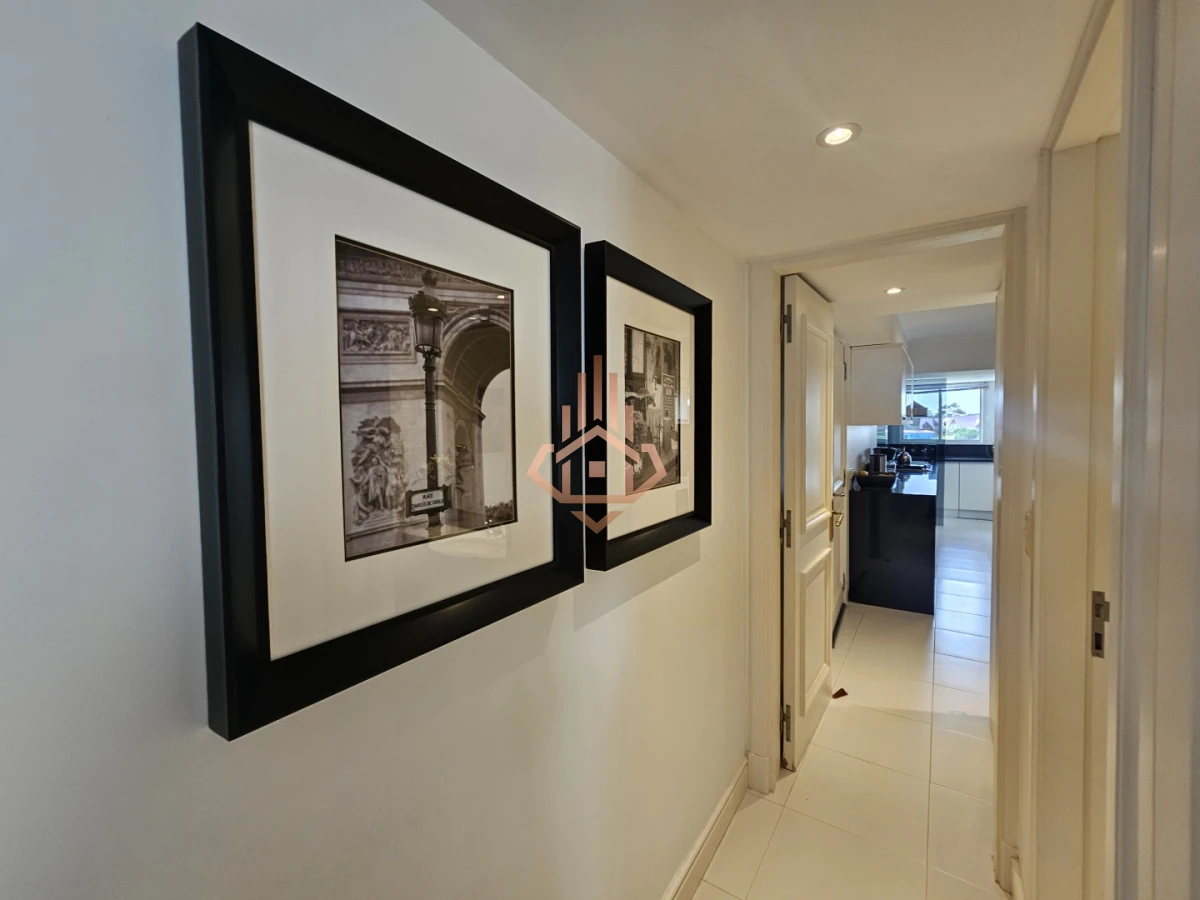 Se Vende Depto en Primera Linea de 4 Dormitorios en Suite Playa Brava