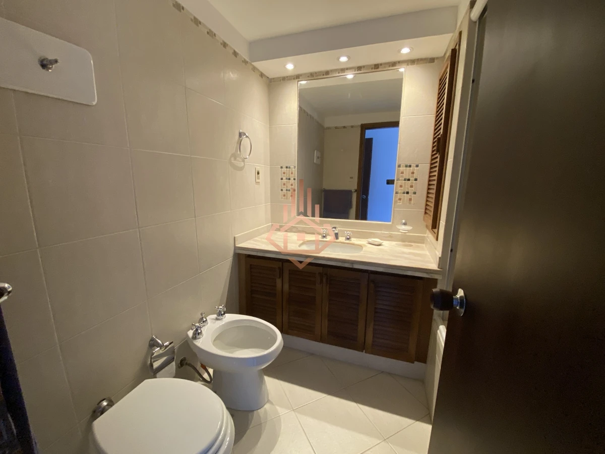 Venta Apartament 4 dormitorios,  Punta del este, Excelente ubicaciÃ³n.