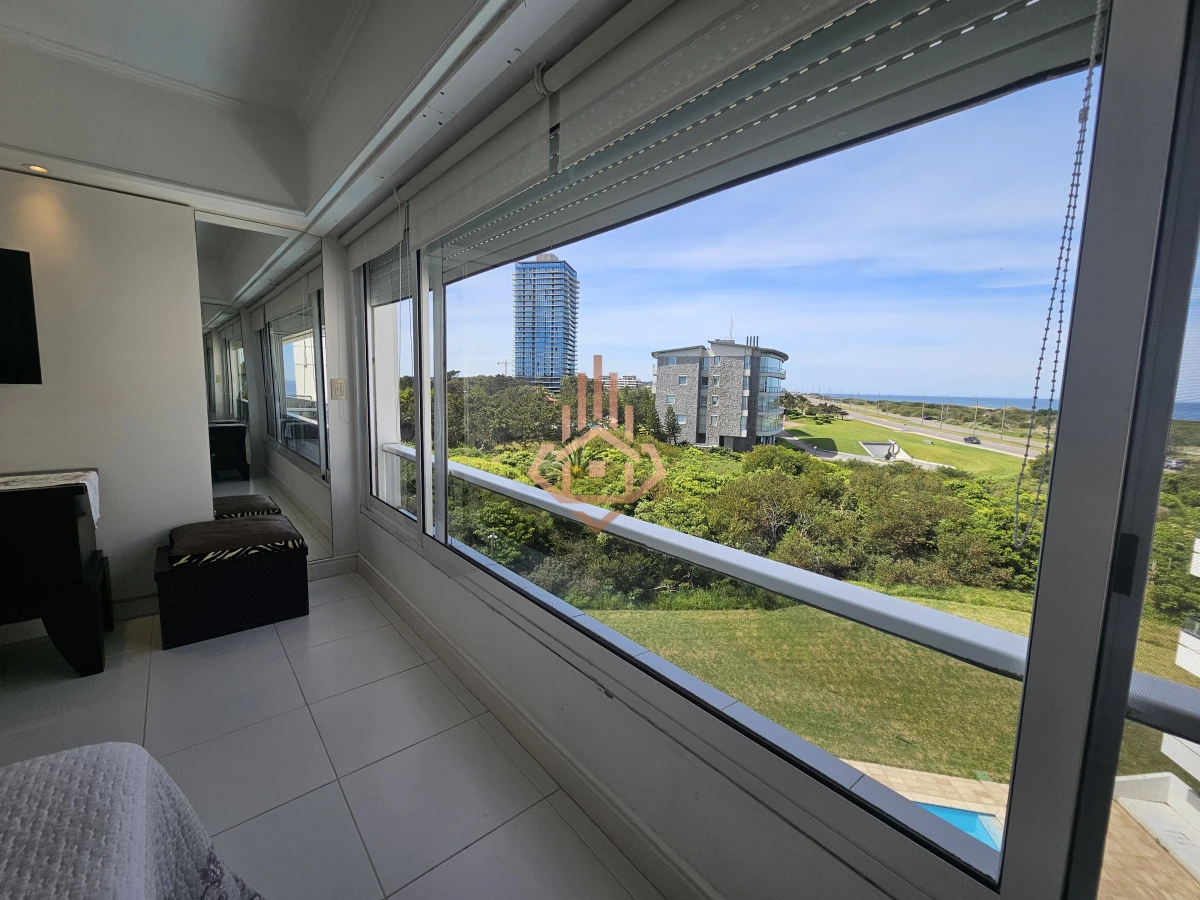 Se Vende Depto en Primera Linea de 4 Dormitorios en Suite Playa Brava