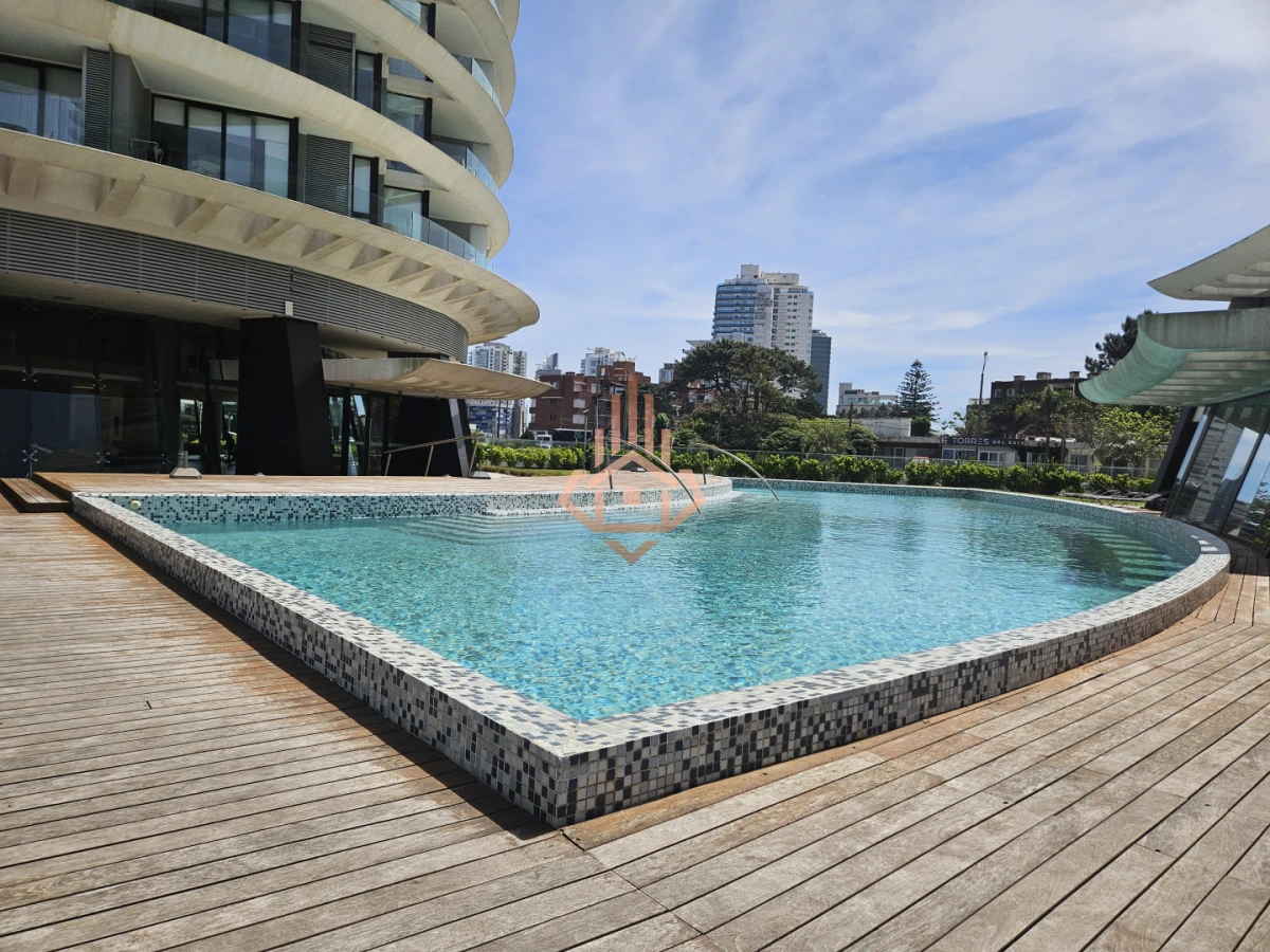 Se Vende Hermoso Departamento Piso 9 con 3 Dormitorios en Suite