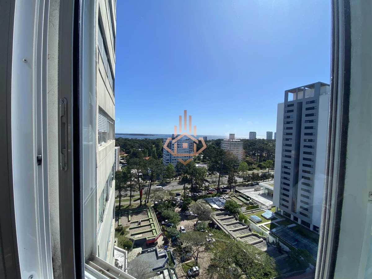 Venta Apartament 4 dormitorios,  Punta del este, Excelente ubicaciÃ³n.