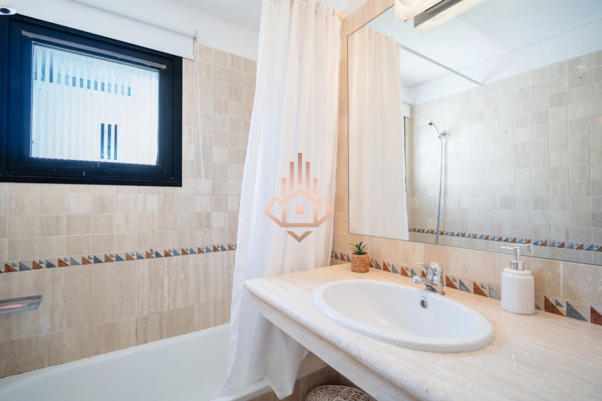 Departamento en Primera Línea - Vista Infinita al Mar en Parada 28 de La Brava