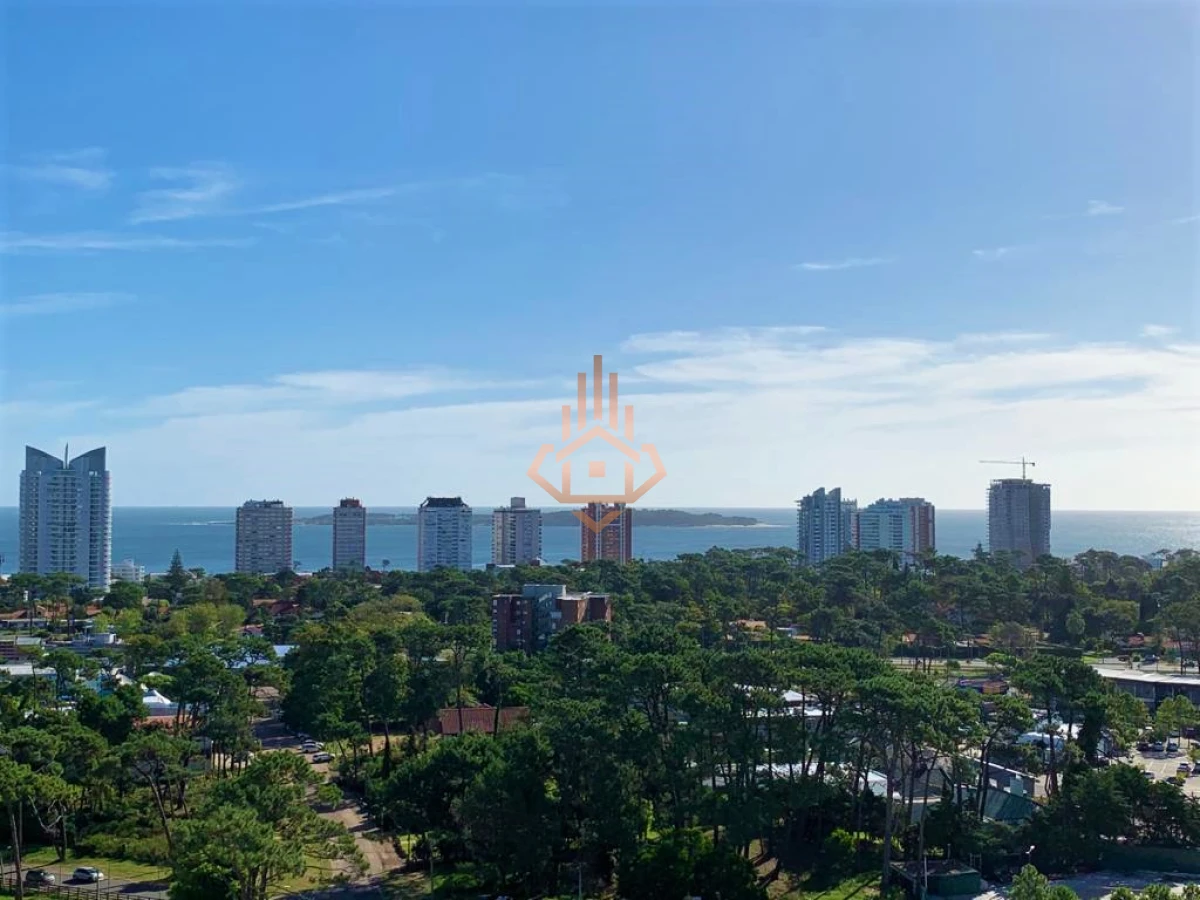 Venta departamento de 2 dormitorios + Vista al Mar. Piso alto.