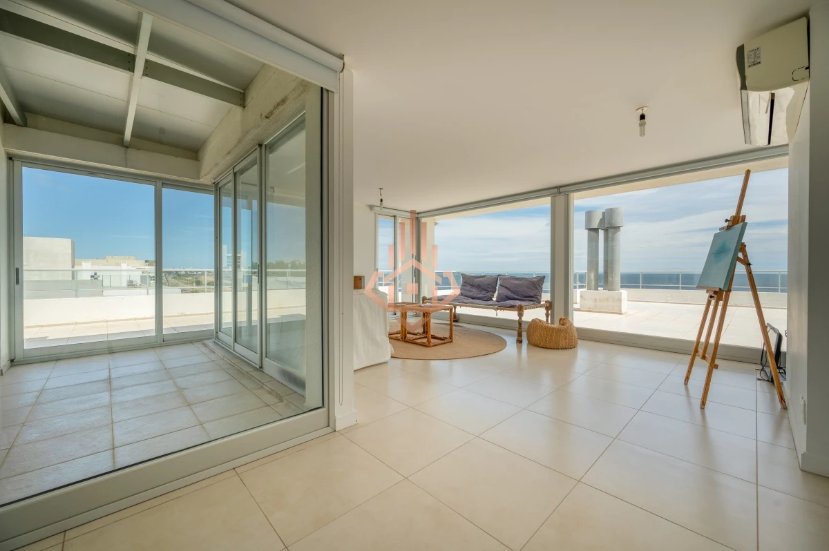 Venta Apartamento Penthouse 4 dormitorios, Frente al mar