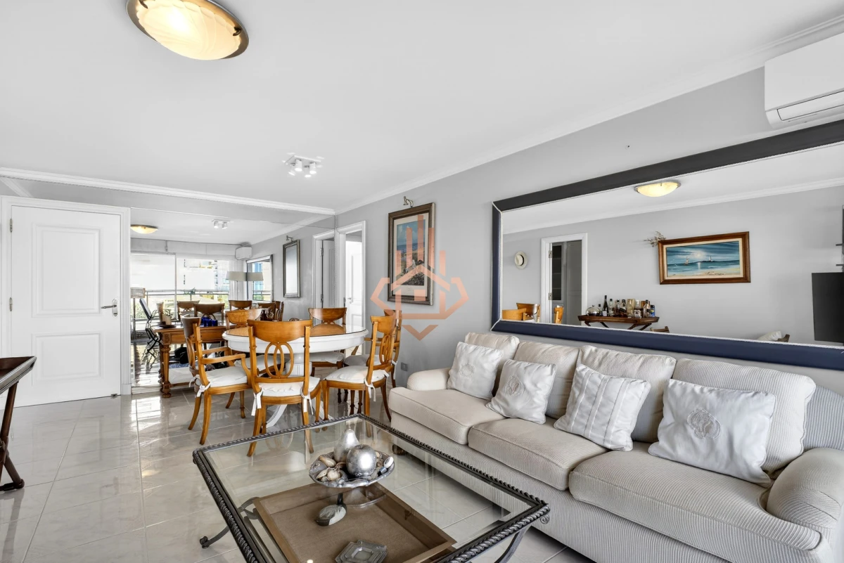 Venta apartamento 3 dormitorios 2 baños Coral Tower