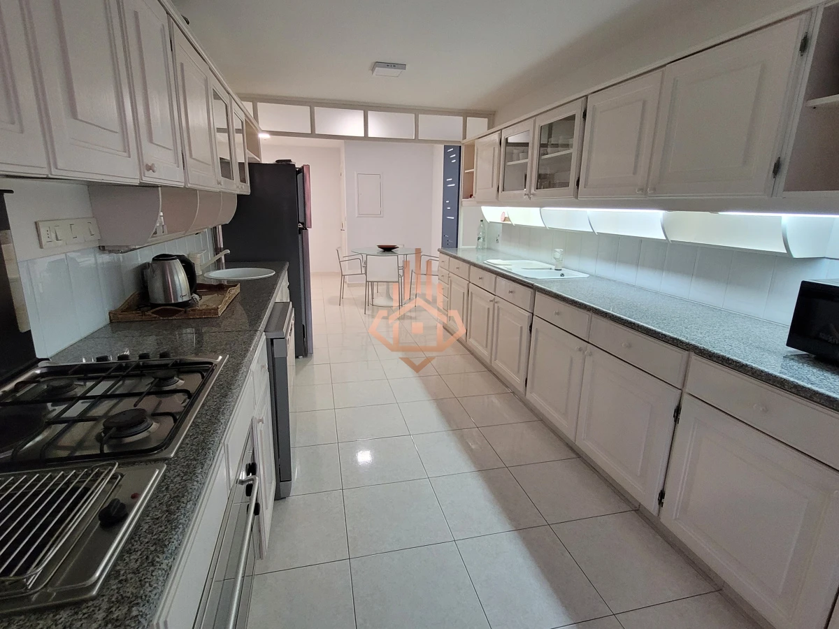 Residencia de lujo en venta frente al mar - Beverly Tower, Playa Mansa