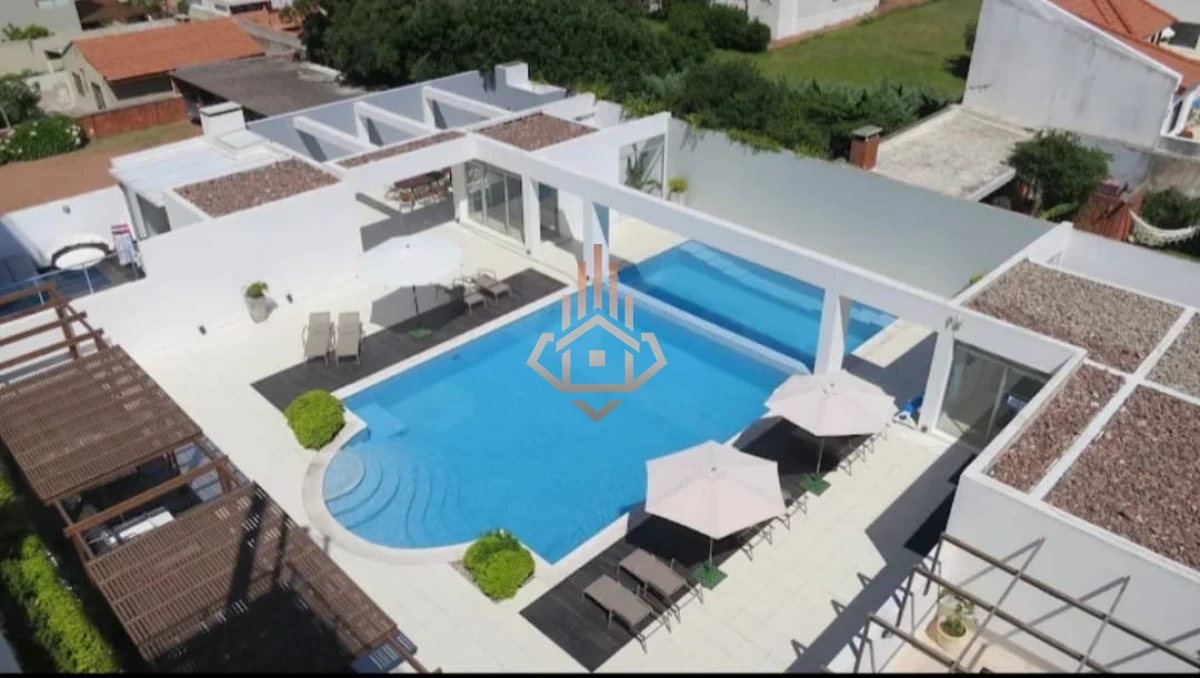 Apartamento con garage y balcón en la Peninsula