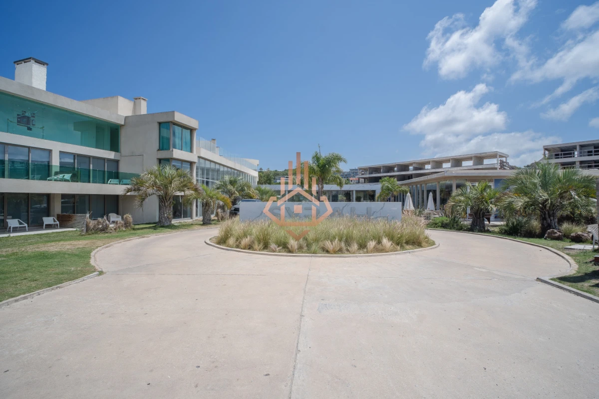 Venta de Monoambiente en Primera Línea en Punta Ballena Gran Oportunidad