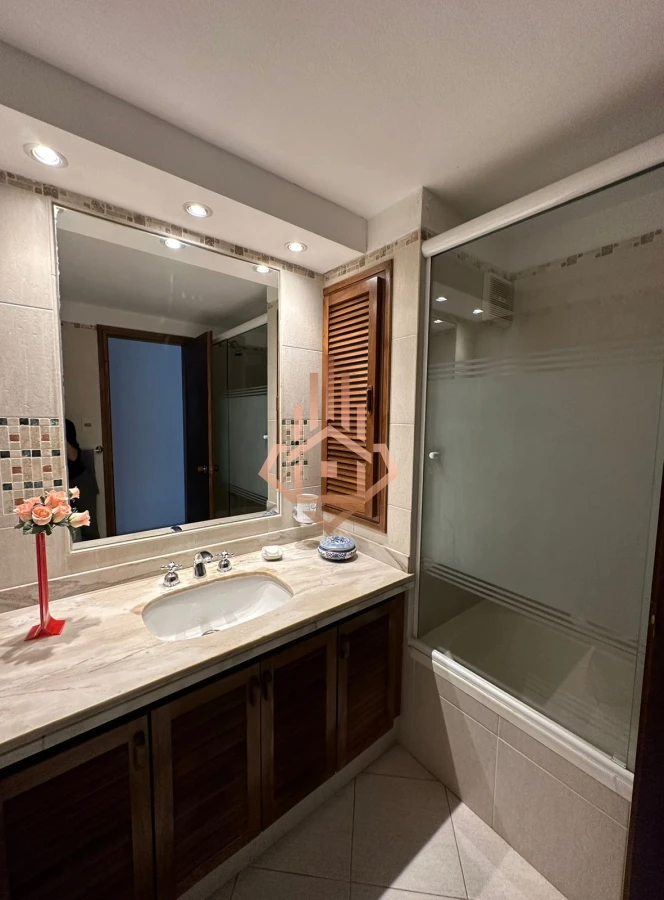 Venta Apartamento 3 dormitorios más dependencia sobre Roosevelt