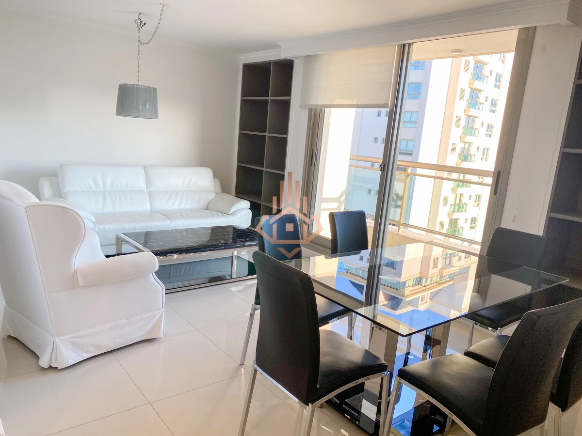 Venta departamento de 2 dormitorios + Vista al Mar. Piso alto.