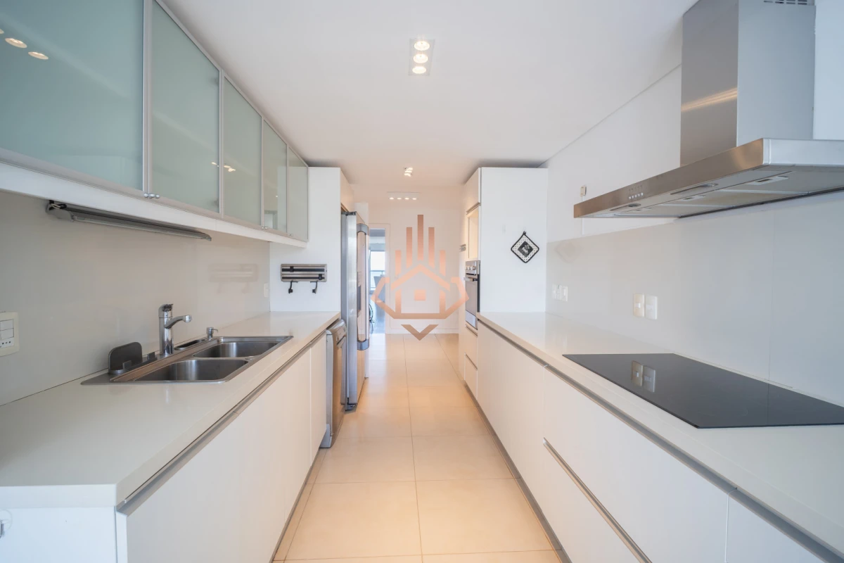 Venta Apartamento Penthouse 4 dormitorios, Frente al mar