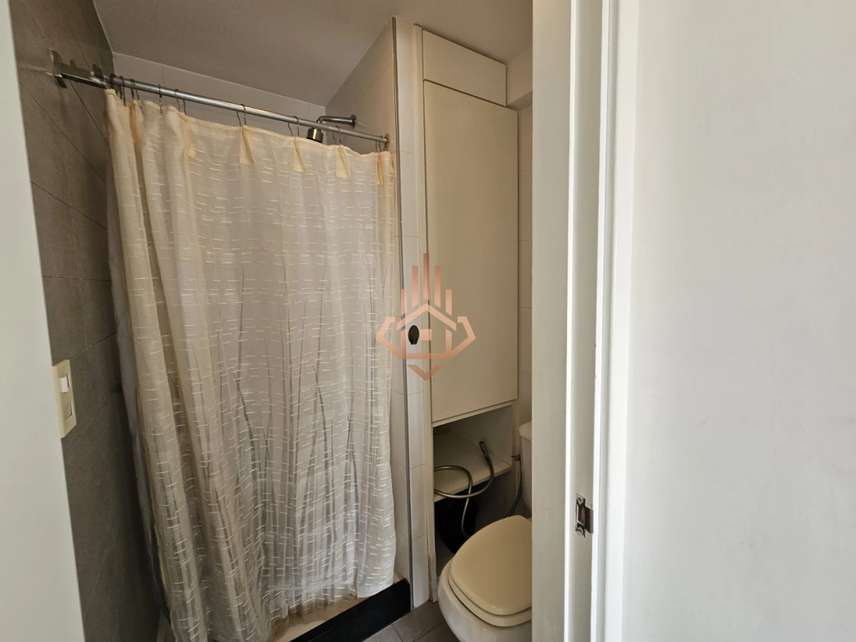 Se Vende Apartamento de Dos Dormitorios con Balcon y Vista en la Península