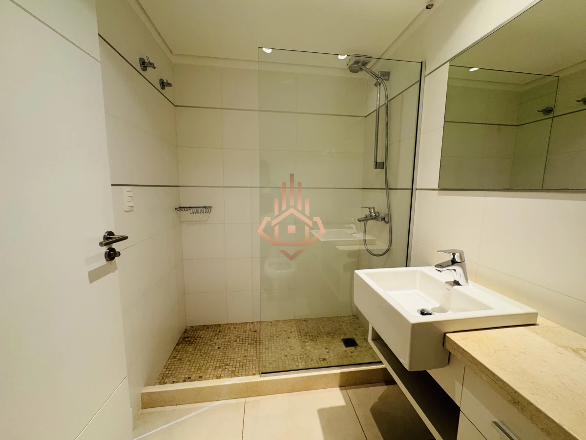 Venta Apartamento Penthouse 4 dormitorios, Frente al mar