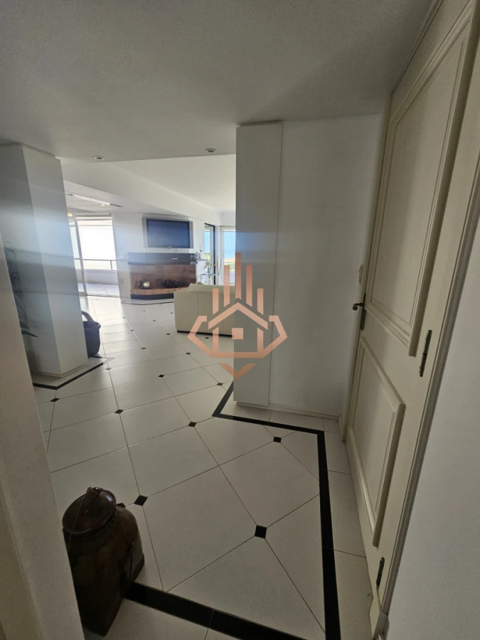 Se Vende Apartamento de 4 Dormitorios en Suite y Terraza Privada con Barbacoa Cerrada Balcon con Espectaculares Vistas