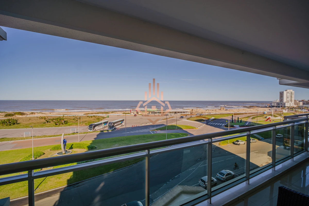 Imperiale1  3 dorm. 3 baños