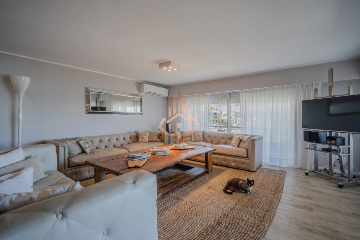 Exclusivo Departamento en la Península con Vista al Puerto y Amenities Premium