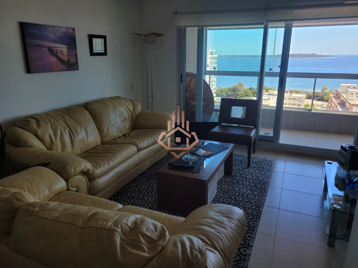 Venta de apartamento piso alto con vista al mar  Edificio Art Boulevard