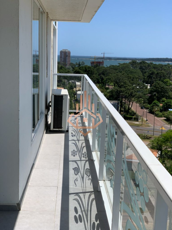 Alquiler en Punta del Este Edificio Yoo 1 Dormitorio y medio