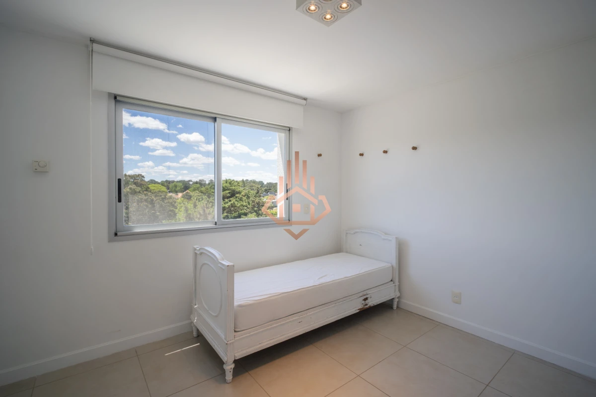 Venta Apartamento Penthouse 4 dormitorios, Frente al mar