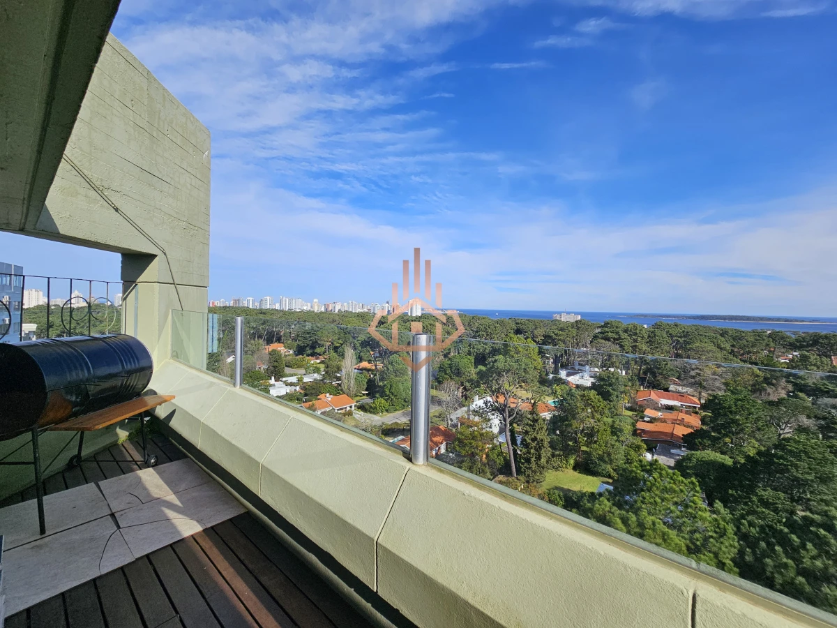 Penthouse en Roosevelt, Dos Cuartos, Dos Baños, 6 Personas, Psicina Cancha de Tenis