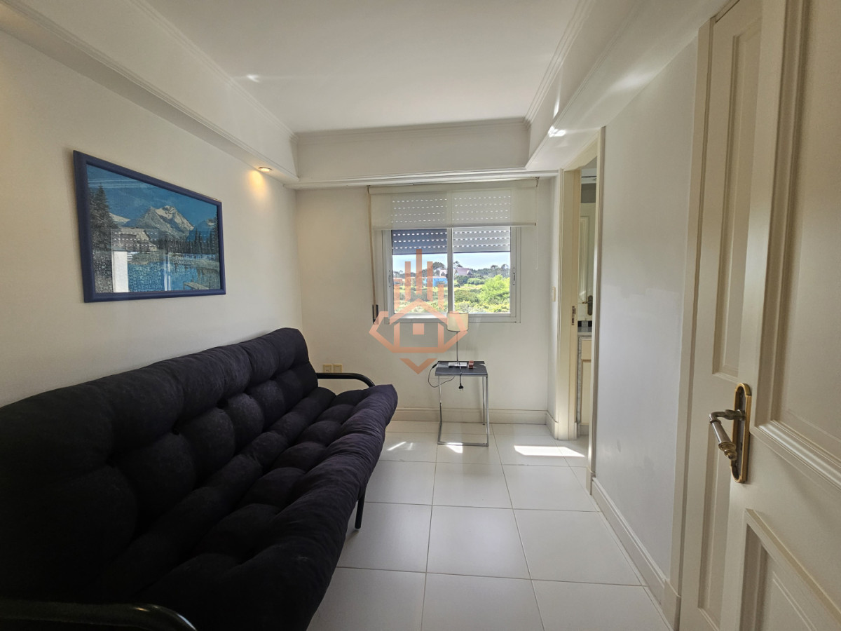 Se Vende Apartamento de 4 Dormitorios en Suite y Terraza Privada con Barbacoa Cerrada Balcon con Espectaculares Vistas