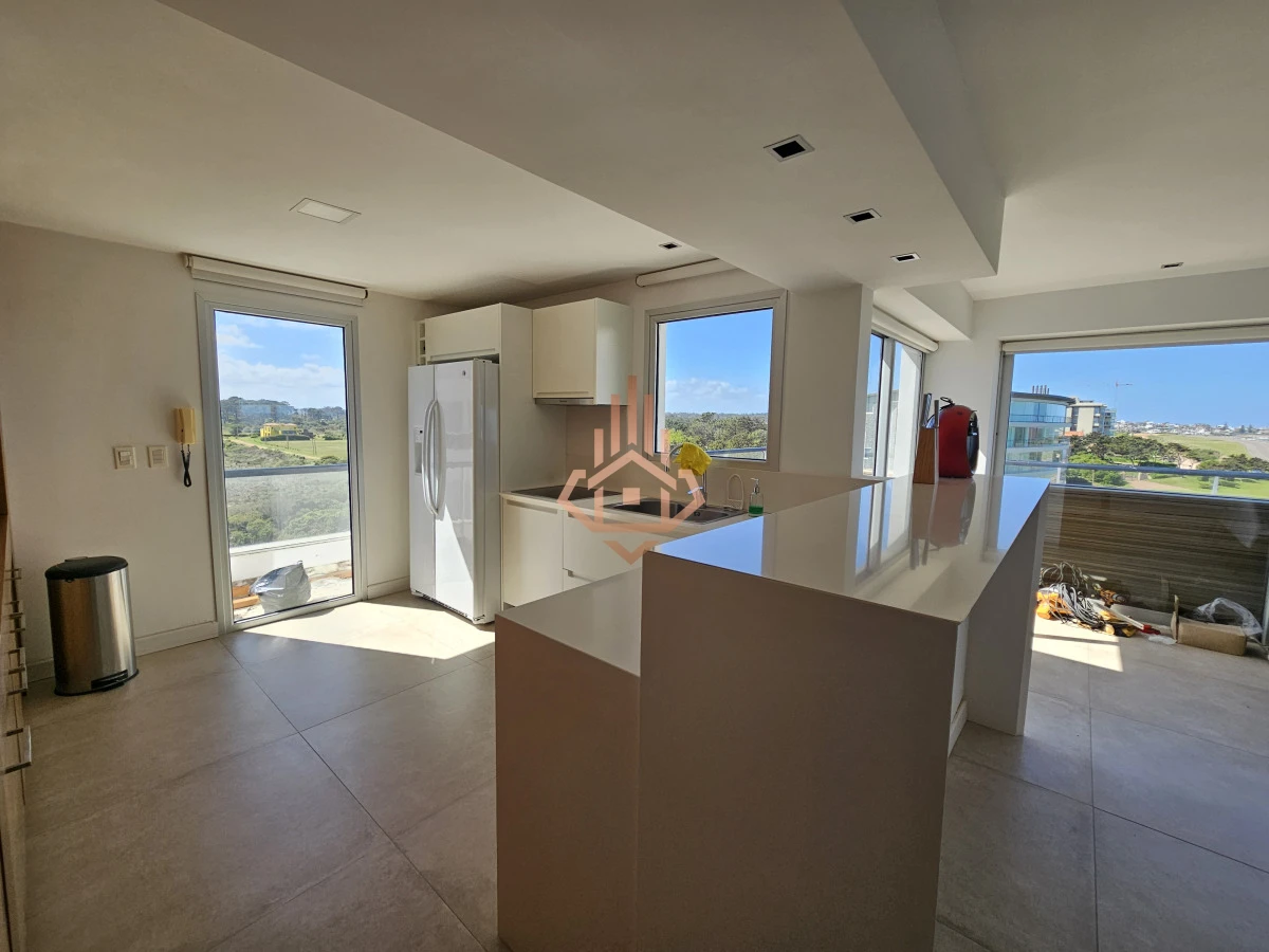 Penthouse en Alquiler Parada 32 de la Brava, 4 Dormitorios