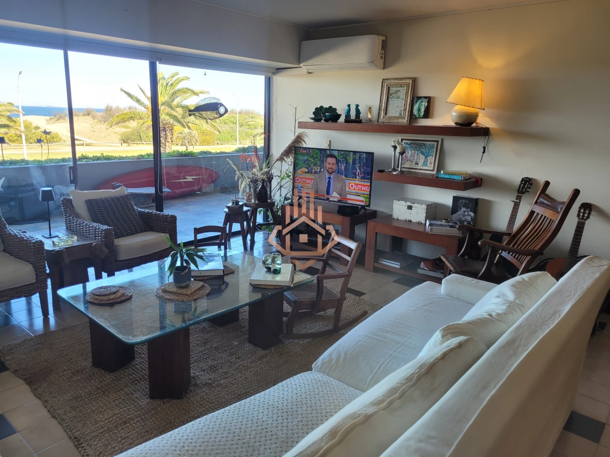 Venta de apartamento de lujo en Punta del Este - Edificio Seaside, Playa Brava (Parada 12½)