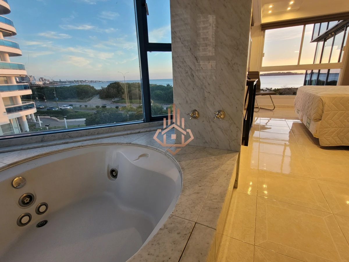 Residencia de lujo en venta frente al mar - Beverly Tower, Playa Mansa