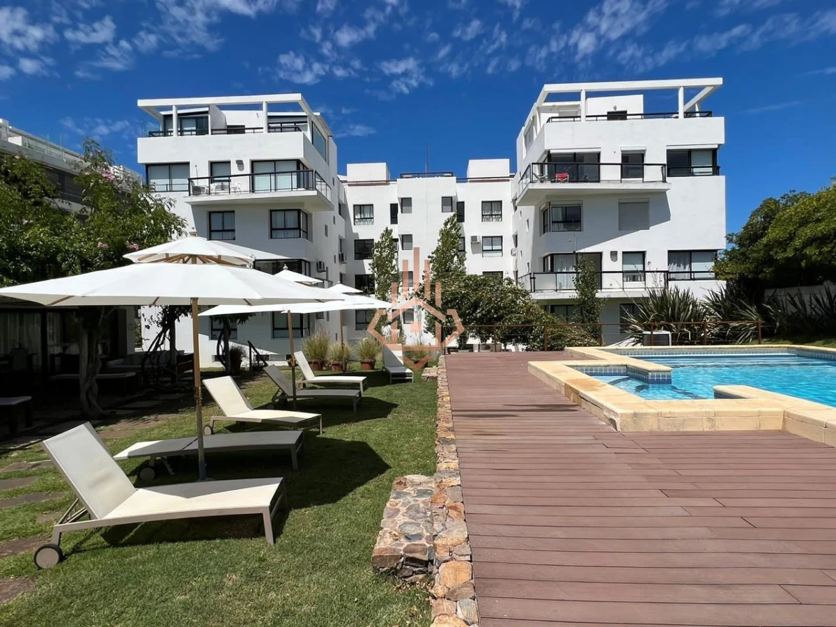 Se Alquila Espectacular Departamento Frente al Mar 4 Dormitorios Playa Brava Frente al Mar