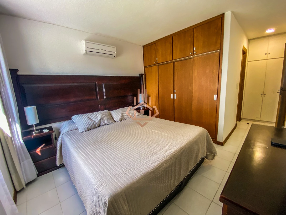 ¡Oportunidad única en Parada 3 de la Brava, Punta del Este! Apartamento 2 dormitorios y medio