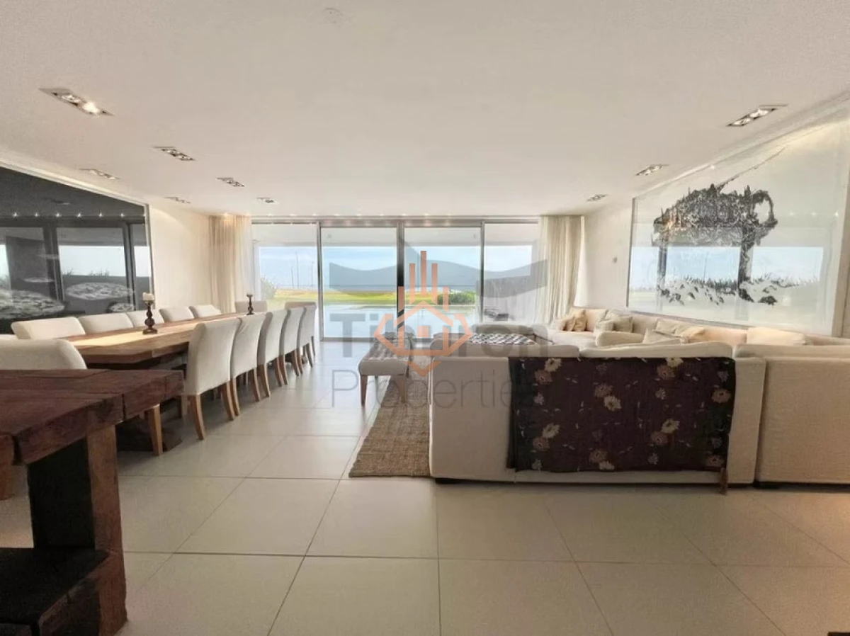 TIBURON PROPERTIES LOGO web - blanco.png TIBURON PROPERTIES LOGO web - blanco.png Tiburon Terrazas - SS 106