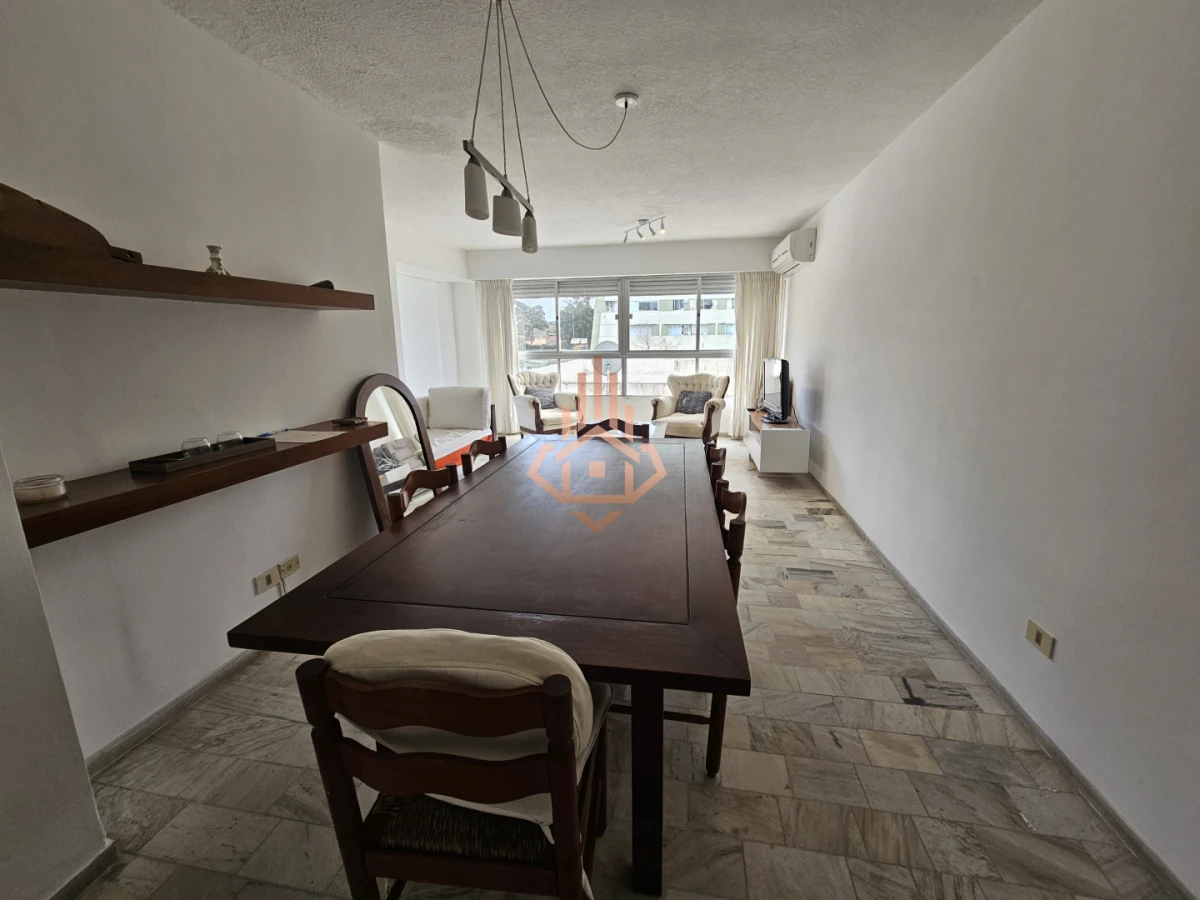 Venta de Apartamento de 3 Dormitorios en Punta del Este