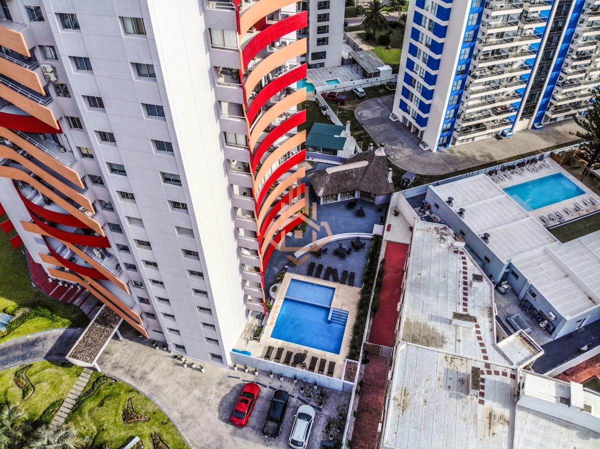 ¡Oportunidad única en Parada 3 de la Brava, Punta del Este! Apartamento 2 dormitorios y medio