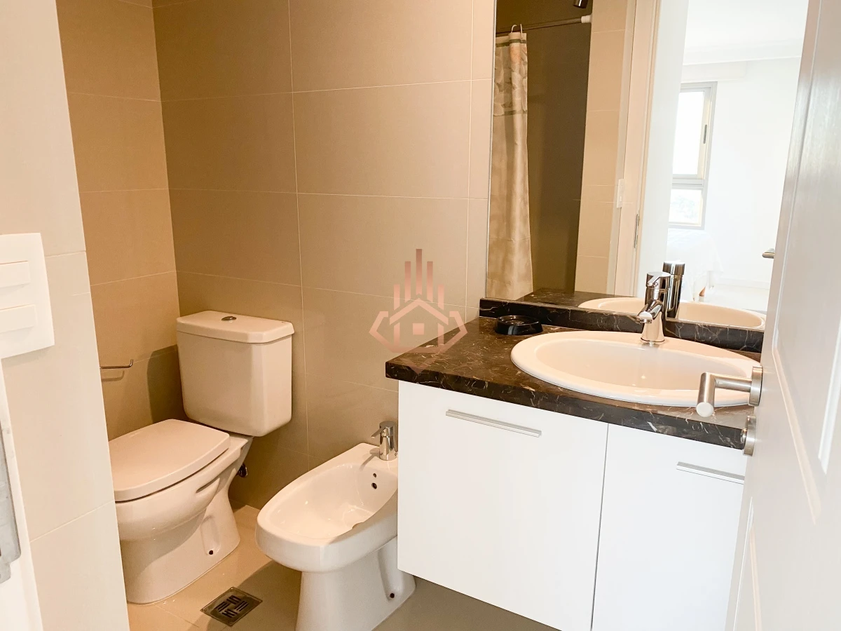 Venta departamento de 2 dormitorios + Vista al Mar. Piso alto.