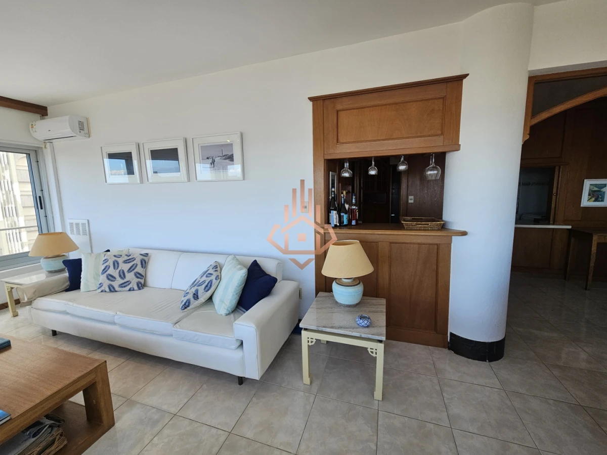 Apartamento en la Peninsula Vista al Mar