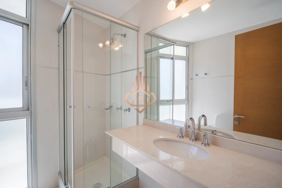 Comodo Apartamento de 3 suites