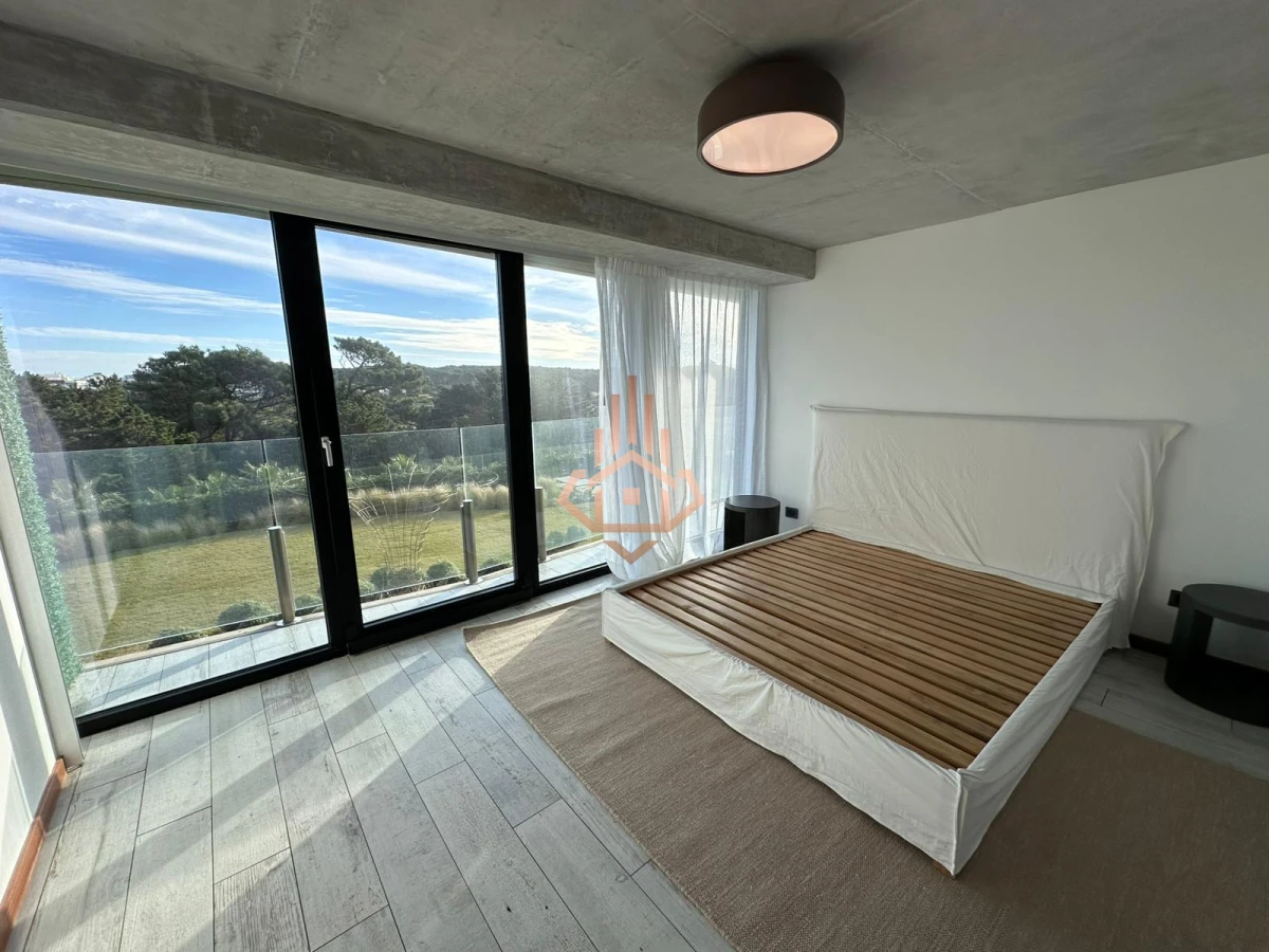 Venta departamento en Surfside de 1 dorm + den