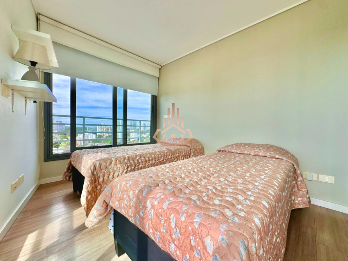 Apartamento en Punta del Este, Boulevard Artigas