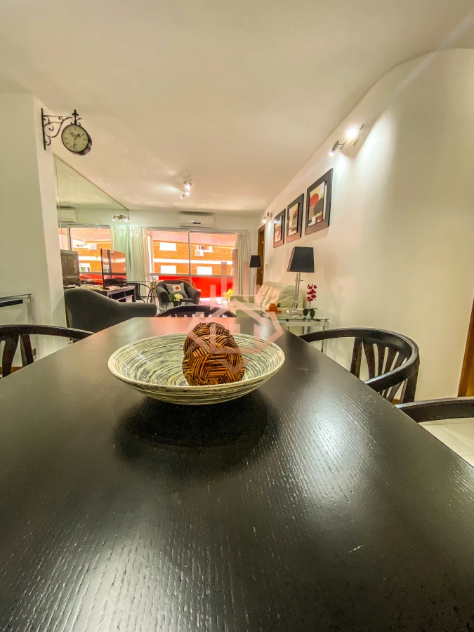 ¡Oportunidad única en Parada 3 de la Brava, Punta del Este! Apartamento 2 dormitorios y medio