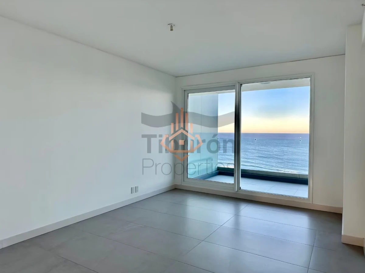 Le Parc III - Piso alto frente al mar