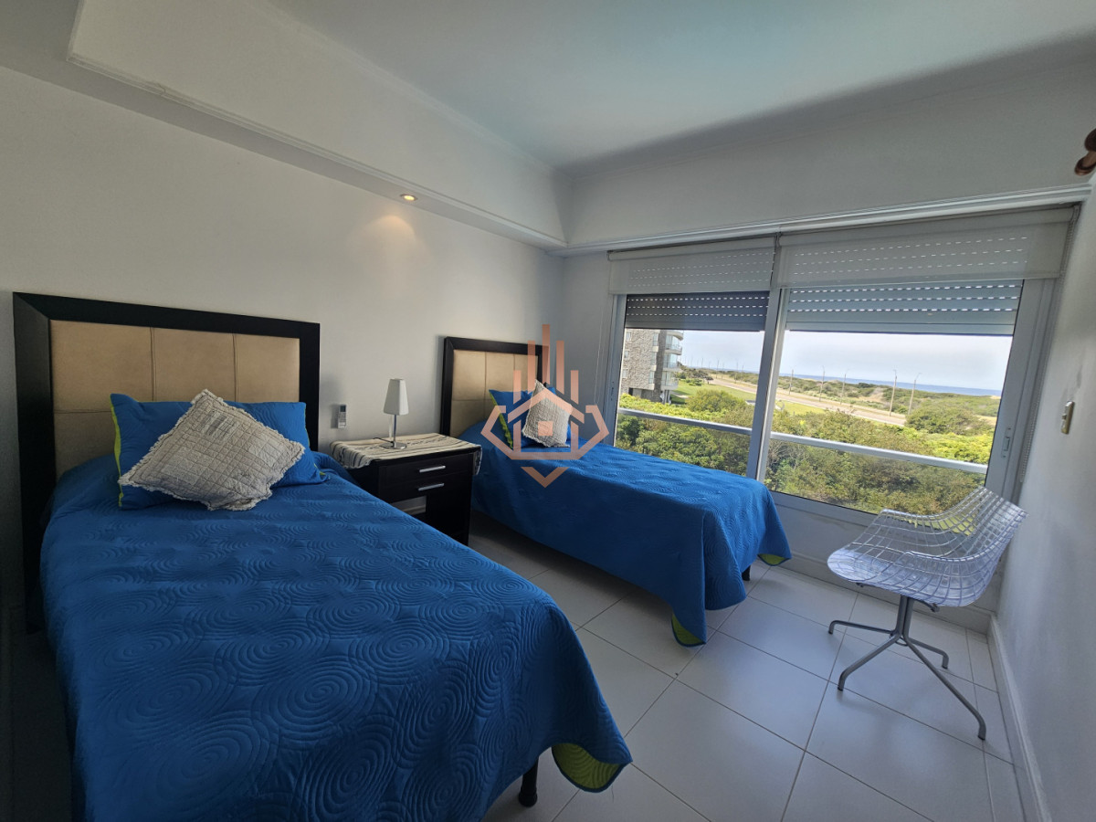 Se Vende Apartamento de 4 Dormitorios en Suite y Terraza Privada con Barbacoa Cerrada Balcon con Espectaculares Vistas