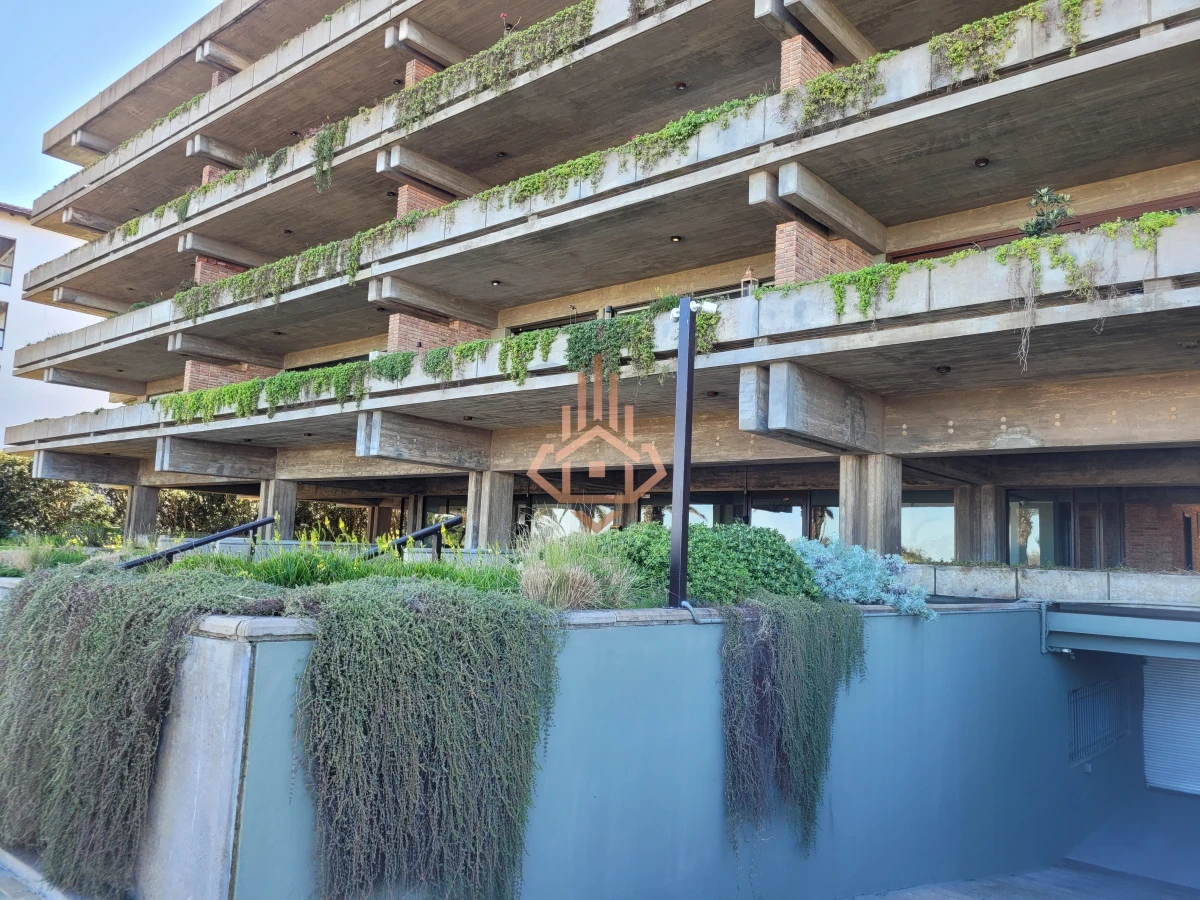 Venta de apartamento de lujo en Punta del Este - Edificio Seaside, Playa Brava (Parada 12½)