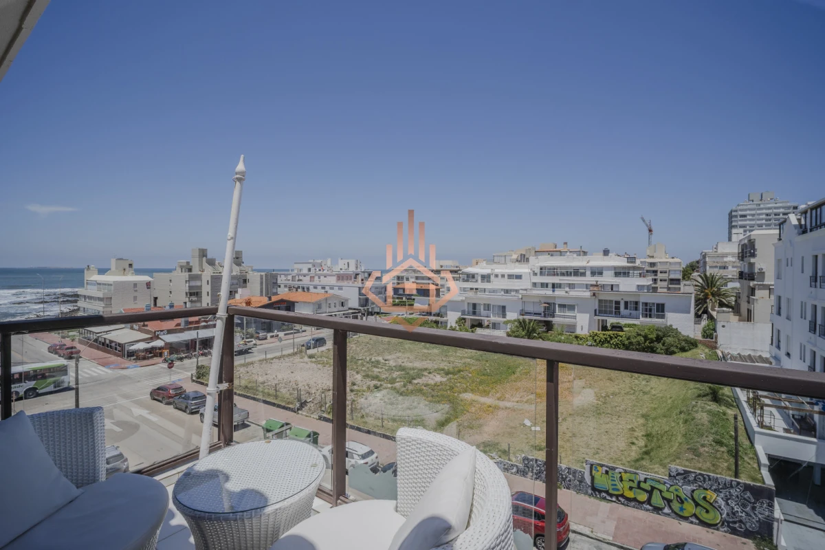 Venta Departamento 2 Dormitorios con Terraza Exclusiva y Vista al Mar - Península