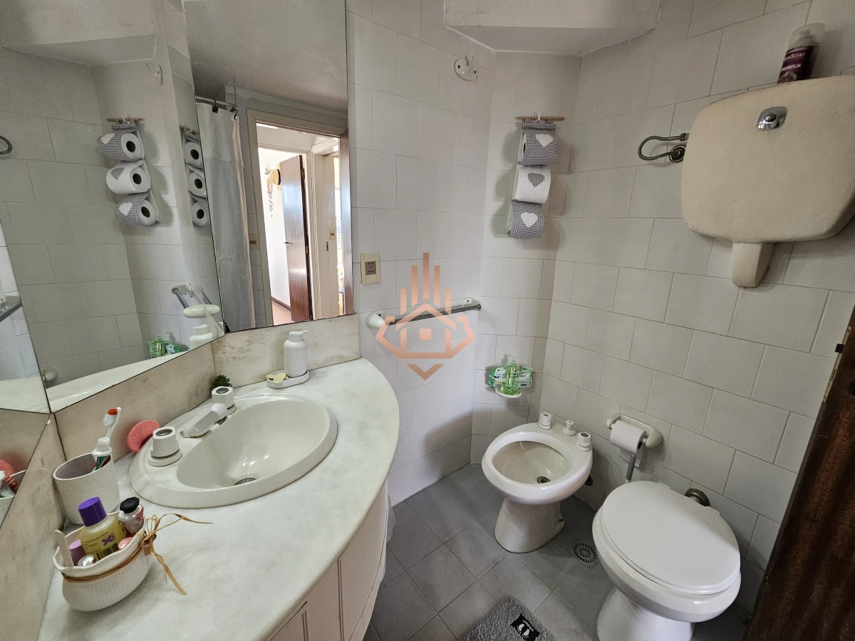 Alquiler temporal, e cuartos y medio, zona Roosevelt