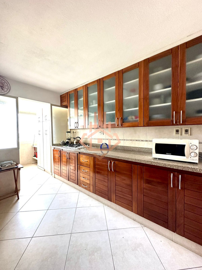 Venta Apartamento 3 dormitorios más dependencia sobre Roosevelt