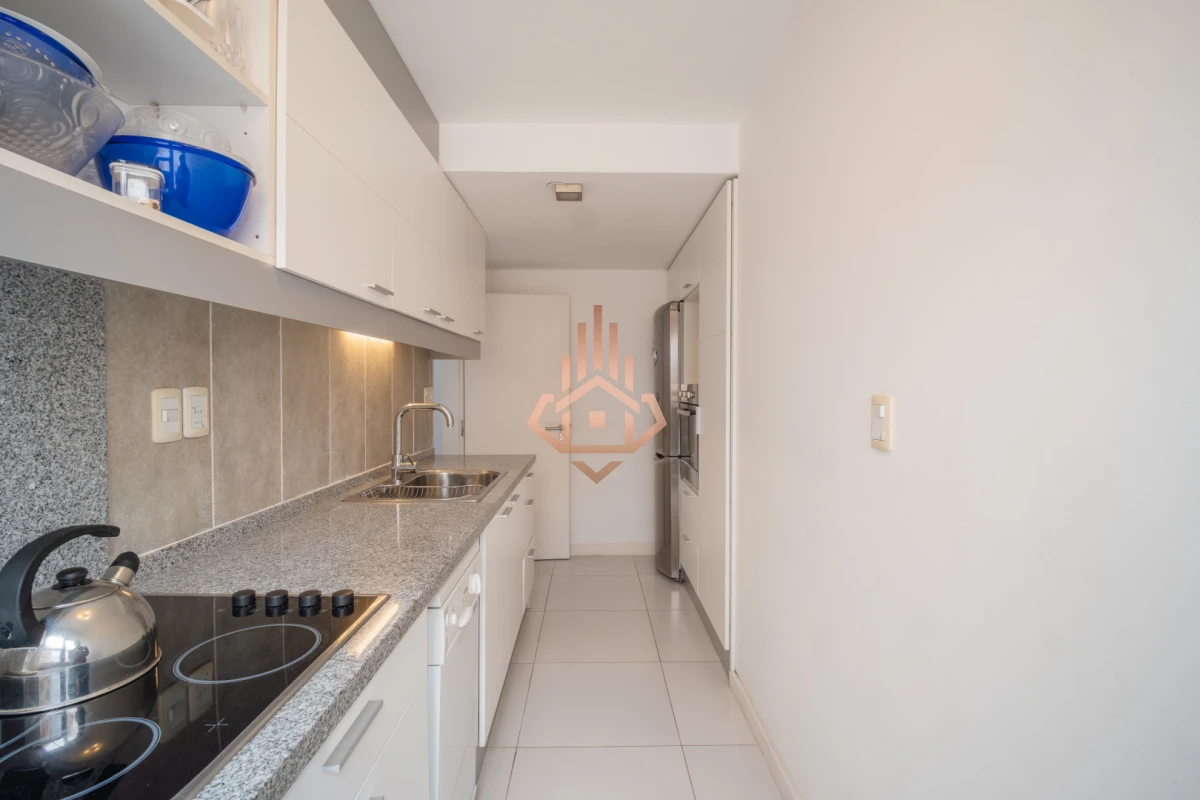Apartamento en la Península - A pasos de Playa El Emir y Av. Gorlero