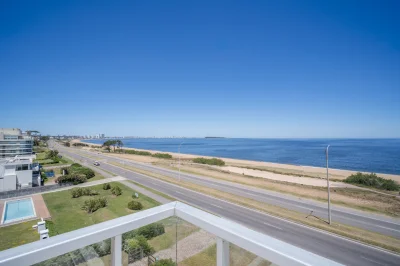 Venta Apartamento Penthouse 4 dormitorios, Frente al mar