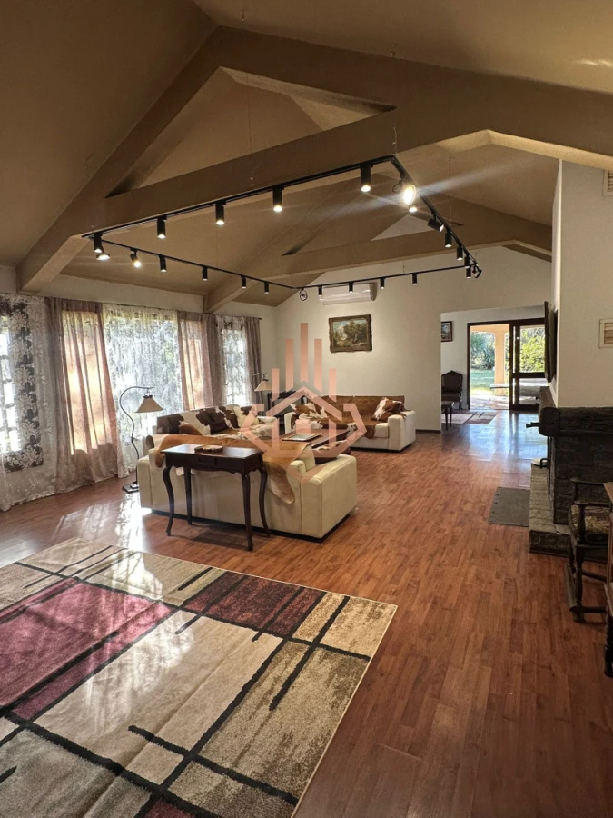 Venta de 3 casas estilo Español en Terreno de 3 mil metros Barrio Golf - Foto 1